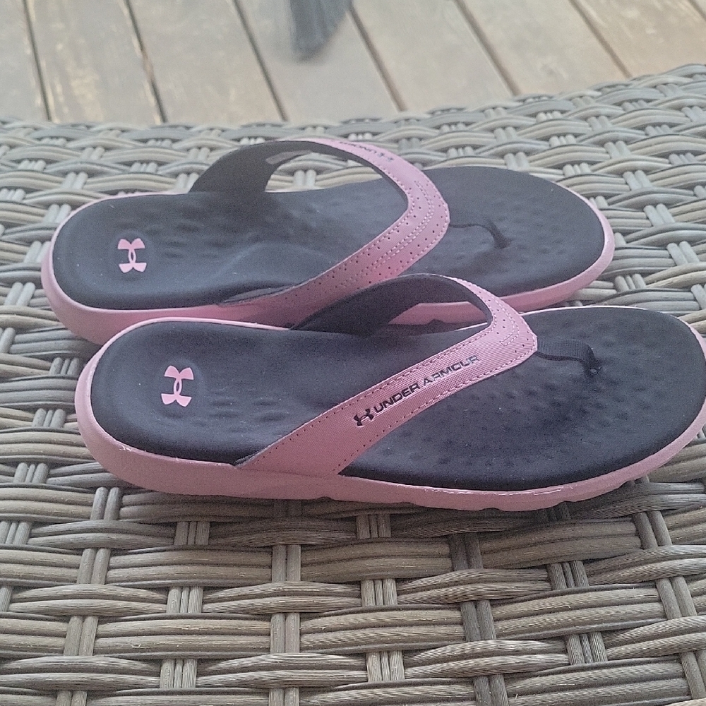 Under Armour Women's Sandals in Black and Pink